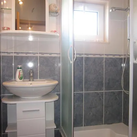 In With Sea View, Terrace, Air Conditioning, W-lan 赫瓦尔